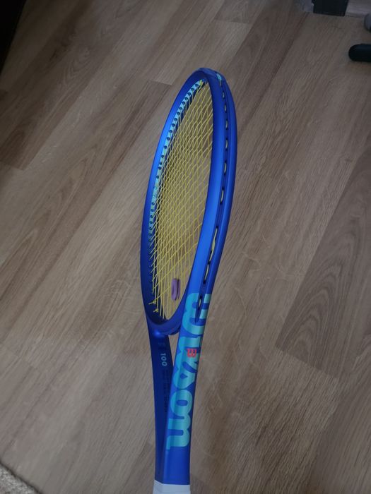 2025 Wilson ULTRA 100 V5 Stare excelenta  Maner 3