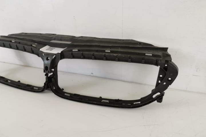 Grila Centrala Activa Electrica Originala In Stare Buna BMW Seria 7 G1