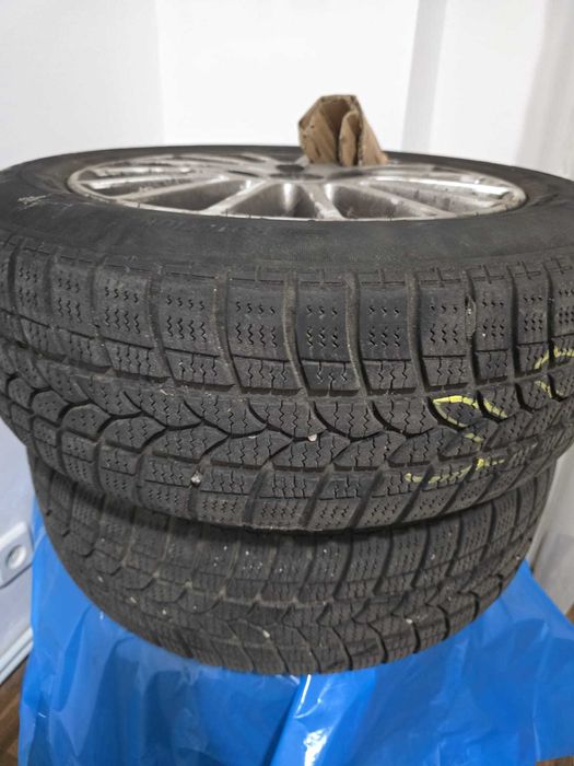 Jante aliaj Ford R16+anvelope iarna