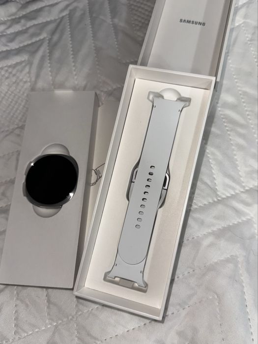 Часы SAMSUNG Galaxy Watch8