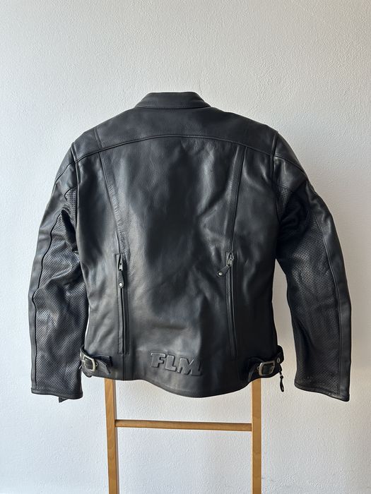 Vand geaca moto din piele pentru femei