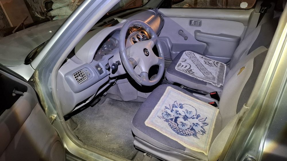 Продам Nissan Micra 2002 года