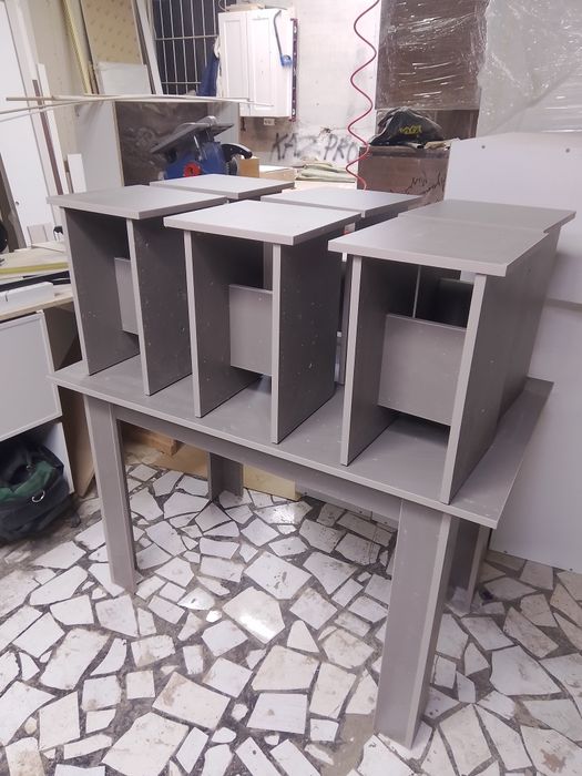 Стол кухонный с 6 табуретками