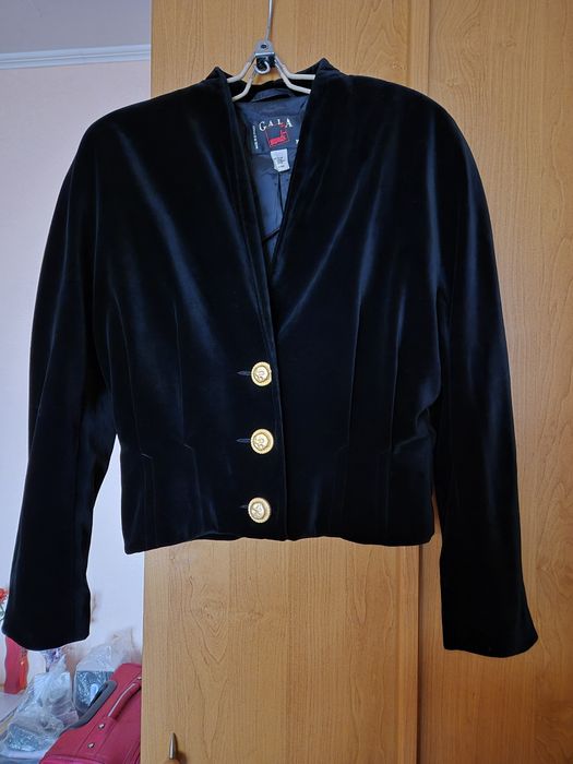 Продам жакет велюр