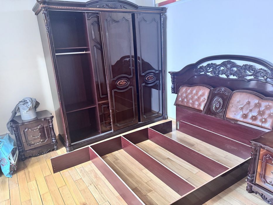 Кровать, Шкаф, тумбочки, матрас