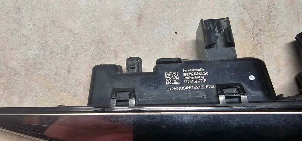 Tesla 3 Y камера Мигач