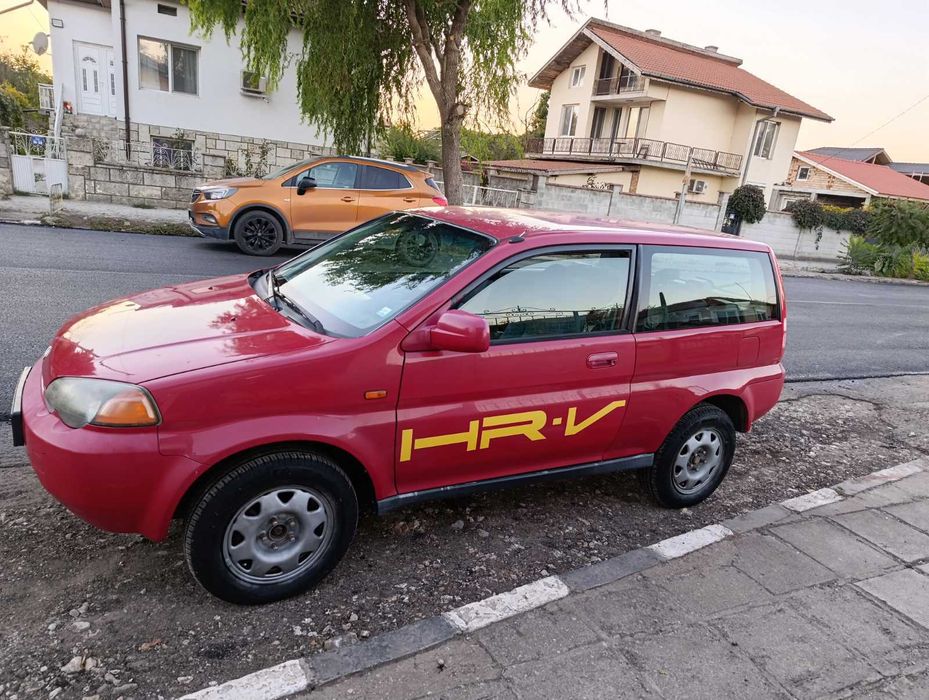 Продавам Honda HR-V
