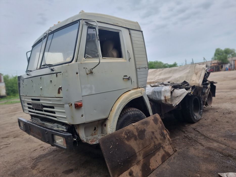 Продам тягач Камаз