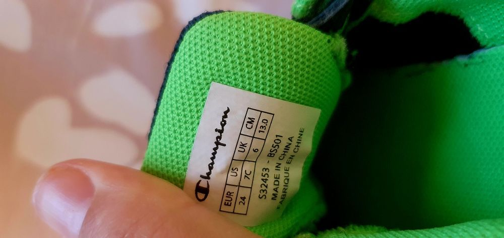Adidași Champion 24