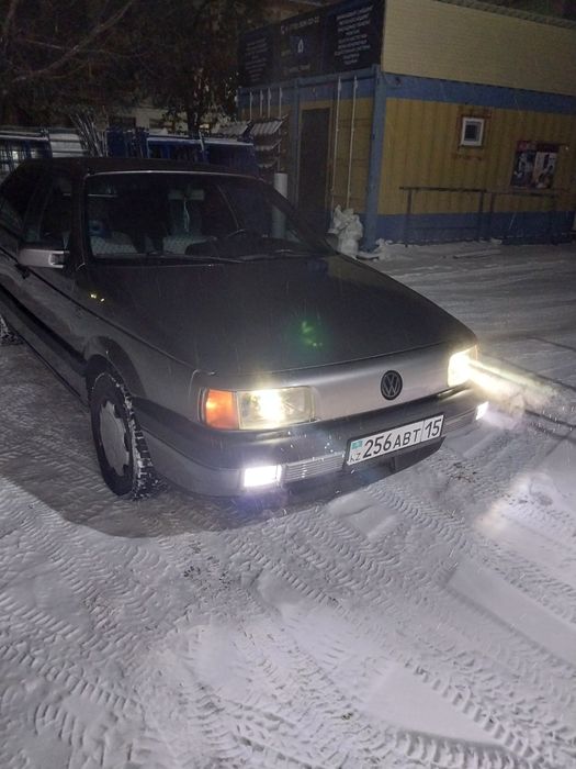 Пассат б3  седан