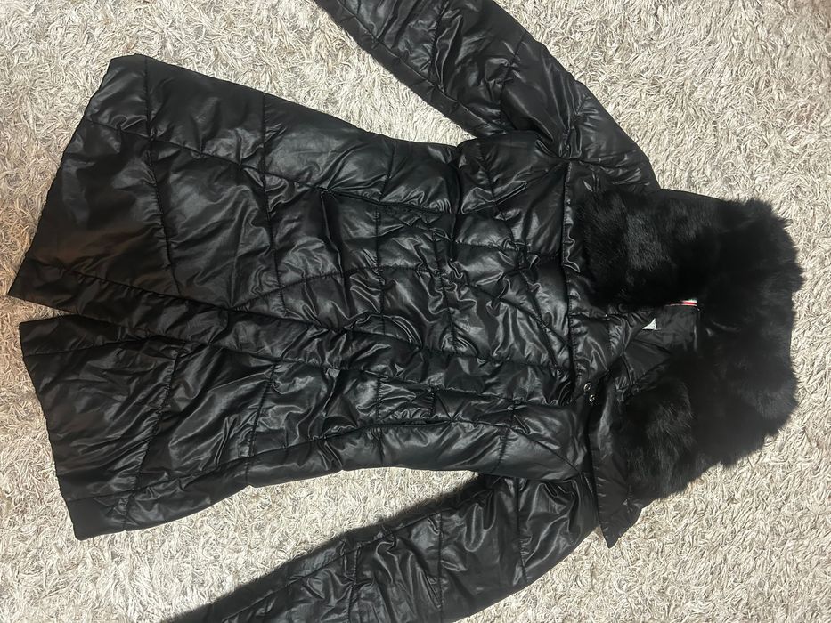 Дамско черно яке