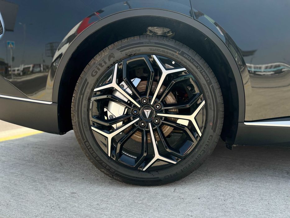BYD o'rniga Italiyancha dizaynga ega Deepal SL03, rasmiy dilerdan 2024