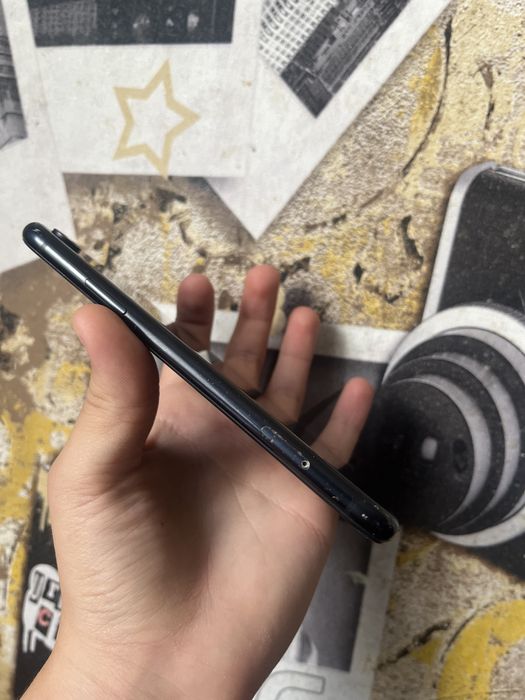 Продам Iphone XR