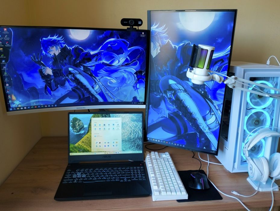 Kompyuter vs Notebook bira sotiladi.  Hamma o'yin va Dasturda ishlaydi