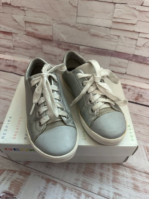 Кроссовки Geox как новые