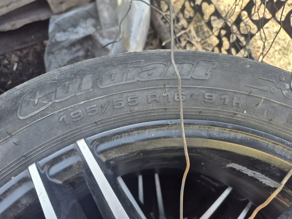 Продам резину 2 разных балона