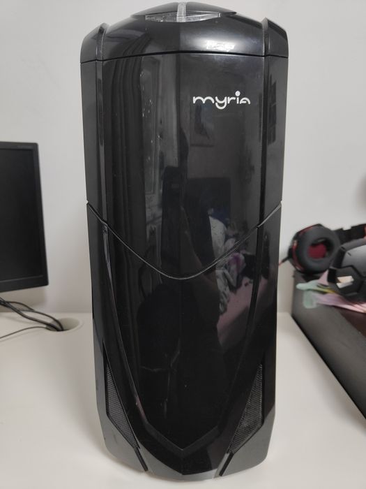 Vând PC vechi Myria