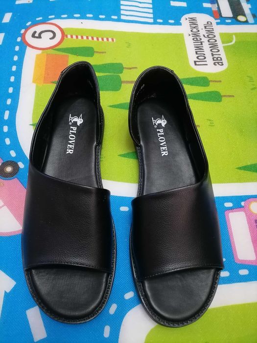 Продам обувь. Удобная 40