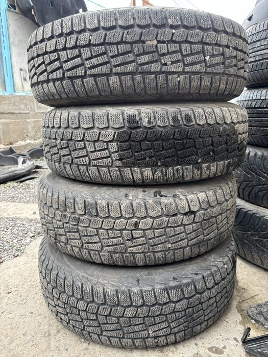 Продам шины комплект