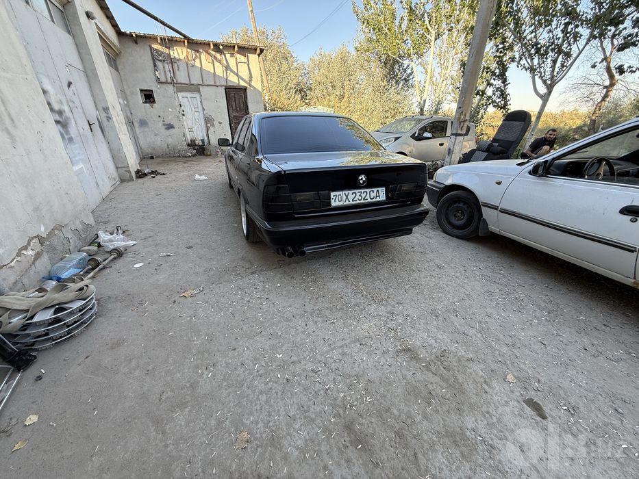 Bmw e34 sotiladi kilishilgan narxda
