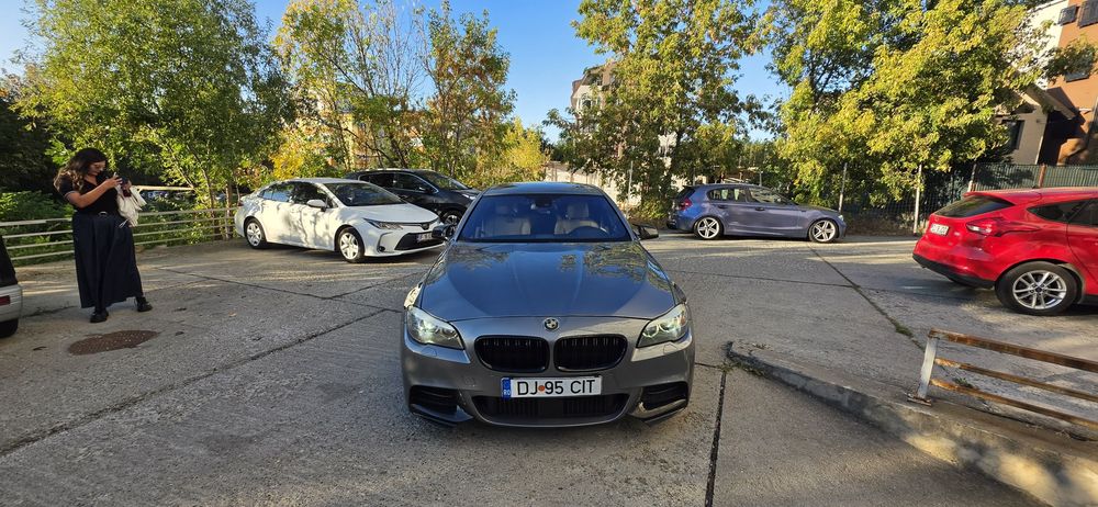 BMW Seria 5 F10 535d Xdrive/ M Pachet/ 4 Butoane
