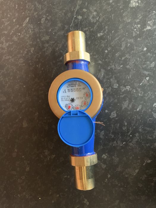 Suv uchochik har xil razmerda