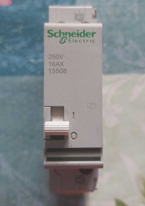 Releu Schneider pas-cu-pas, teleruptor