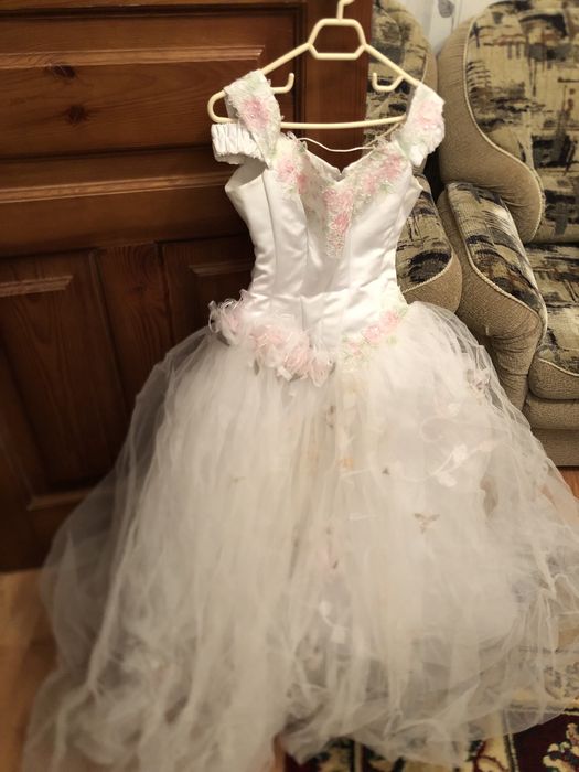 Платья разные