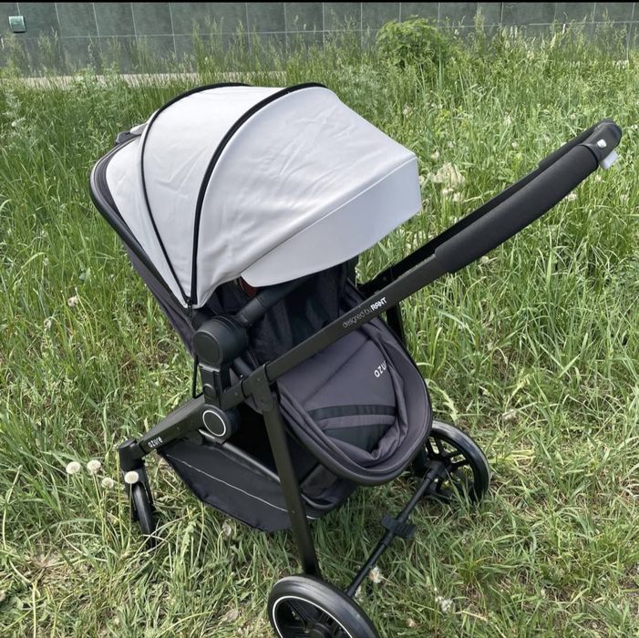 Продаю детскую коляску Rant Azure