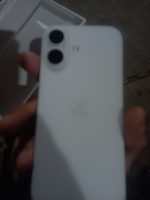 Iphone 17 белый 256мг 100ёмкость