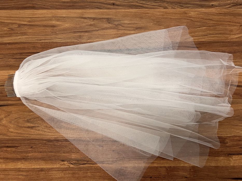 Къс сватбен воал