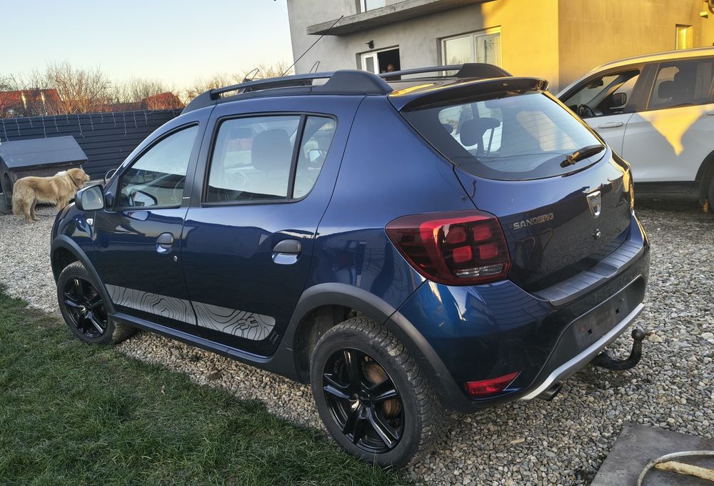 Dacia Sandero Stepway 0898 Celebration