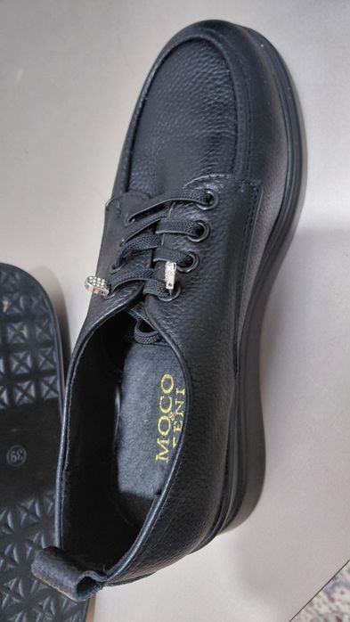 Женская обувь .39