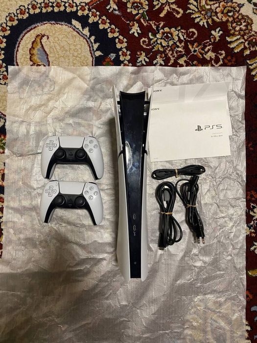 Play Station 5 Slim 1 TB + Top games