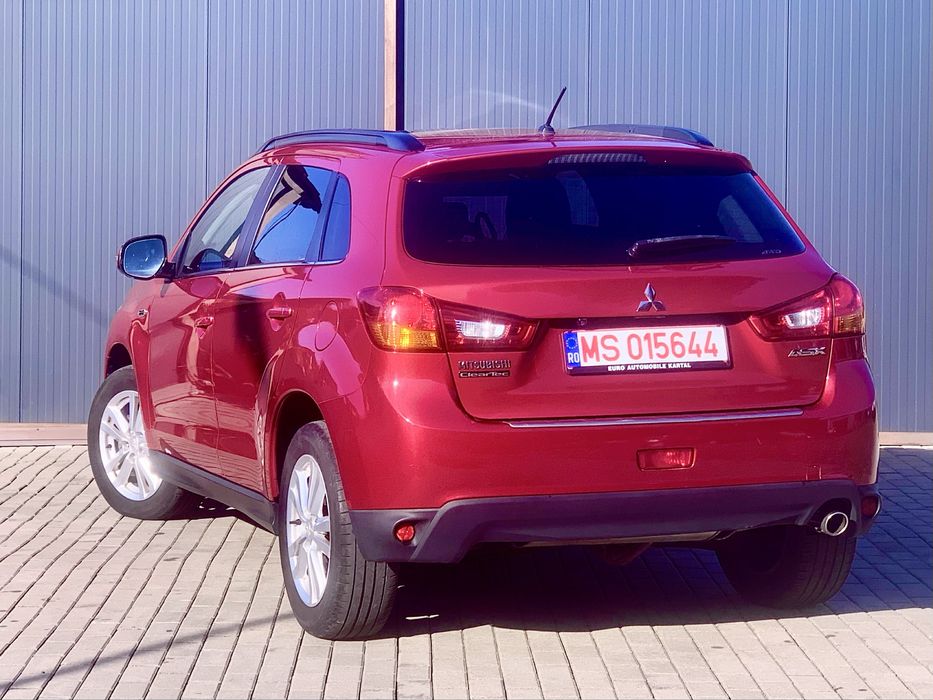 Mitsubishi ASX I.8 Di-D 4x4 * I3IOOO km * LIVRARE * Xenon * Kamera * Pano * GARANTIE 12 luni * 6 viteze *
