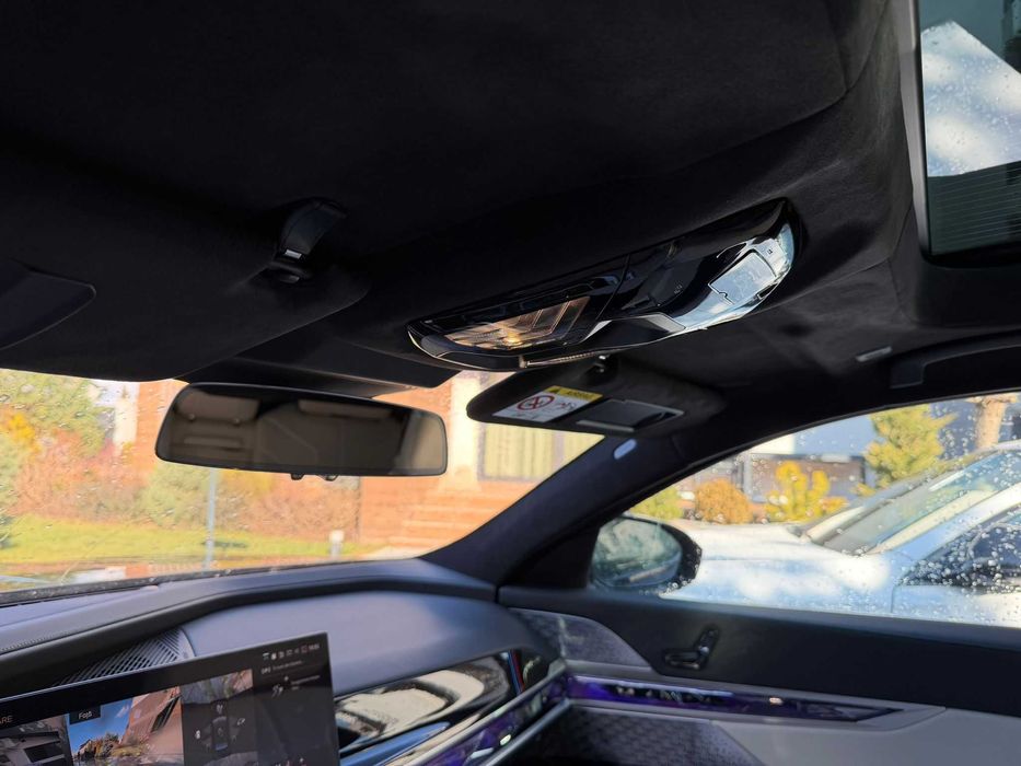 BMW 740 d M pachet / Bower Diamond / Televizor / Usi el / Piele plafon