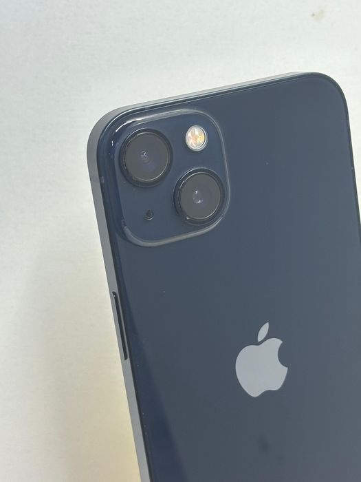 Продам Айфон 13 128г