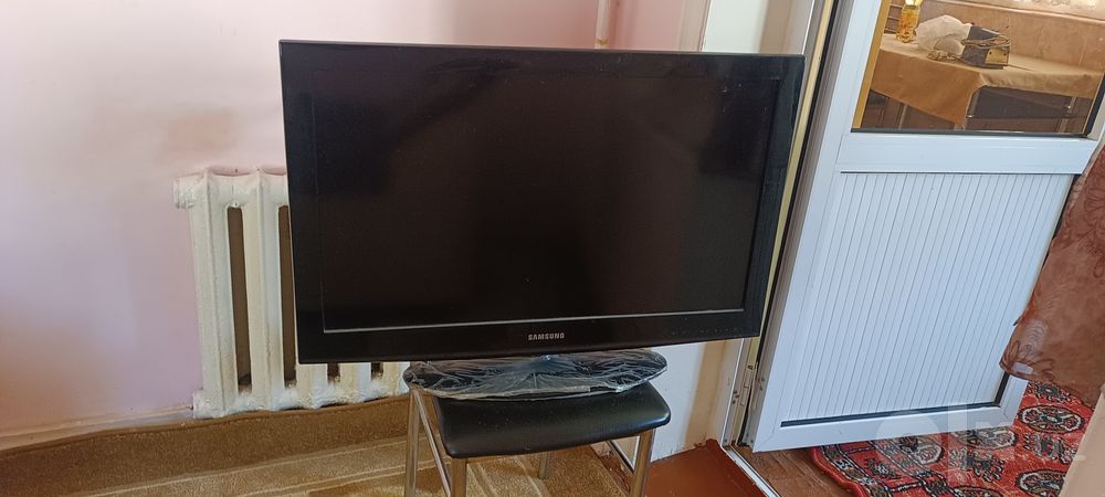 Televizor sotiladi