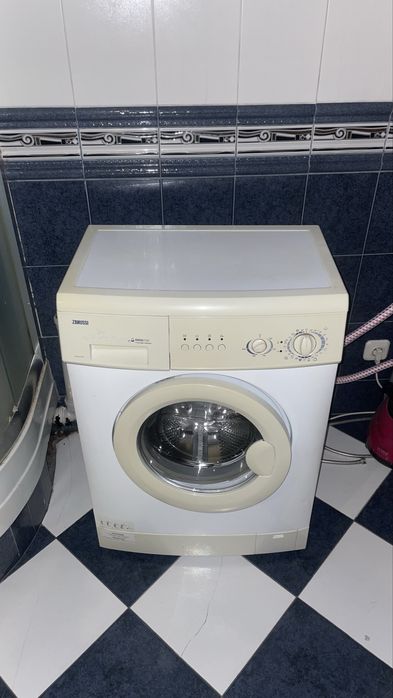 Стиральная машина Zanussi