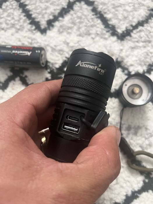 Lanterna tactica , led , stroboscop ,5000 mAh