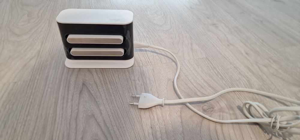 Vând Port încărcare aspirator xiaomi, plus laveta mop.