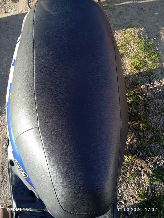 Скутер 50 кубика 4t с документи за регистрация!