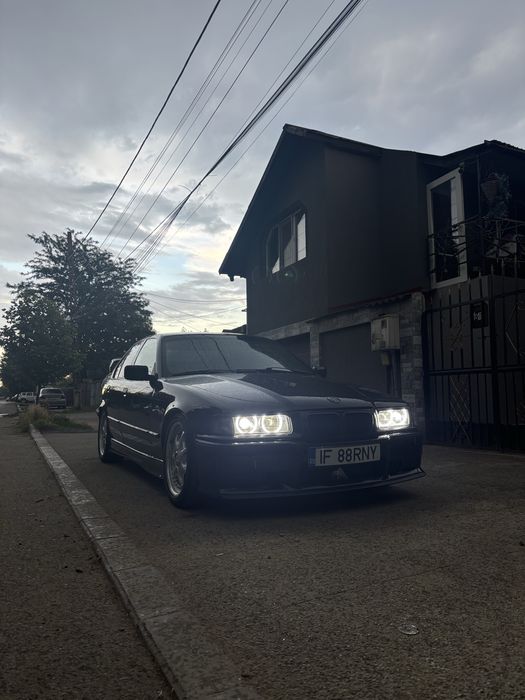 Bmw E36 sedan m50b20