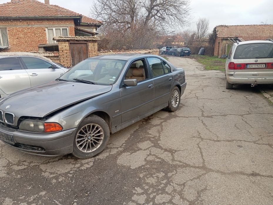 Продавам Е39 525 163 Фейслифт На Части