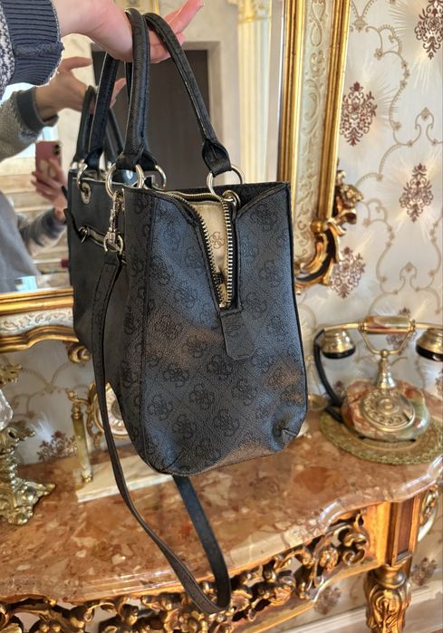 Geanta Neagra Guess!