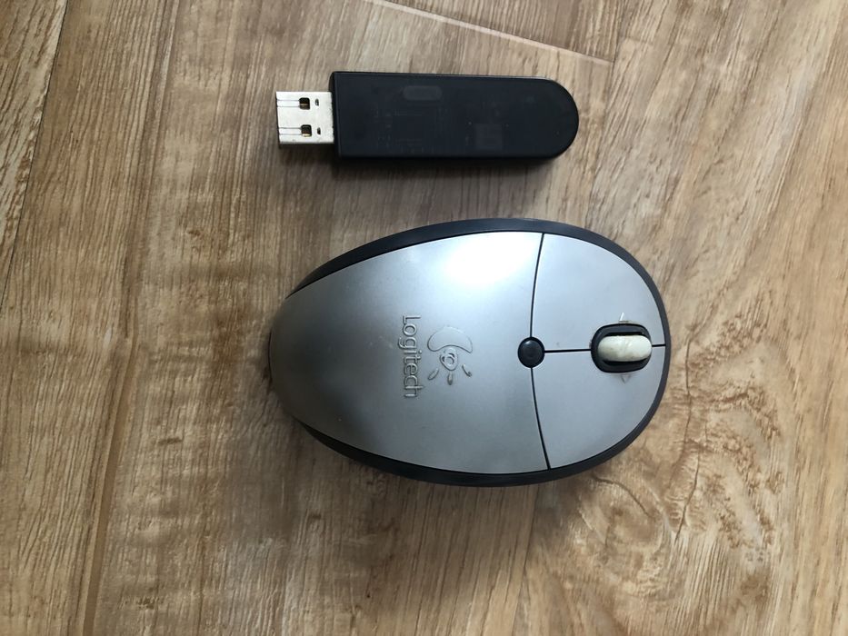 Mouse Logitech fara fir