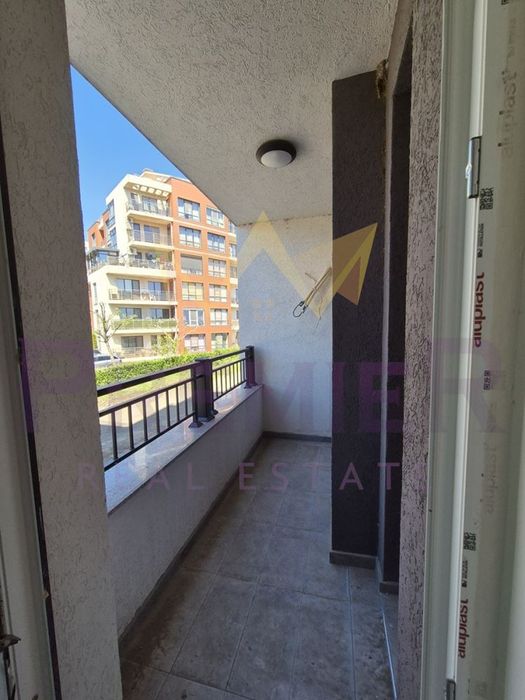 Продава се Тристаен апартамент в Бургас, Меден рудник - зона Д - 93 кв.м за 1615 €/кв.м - Снимка #7