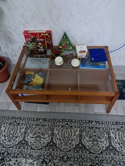 Журнальный столик