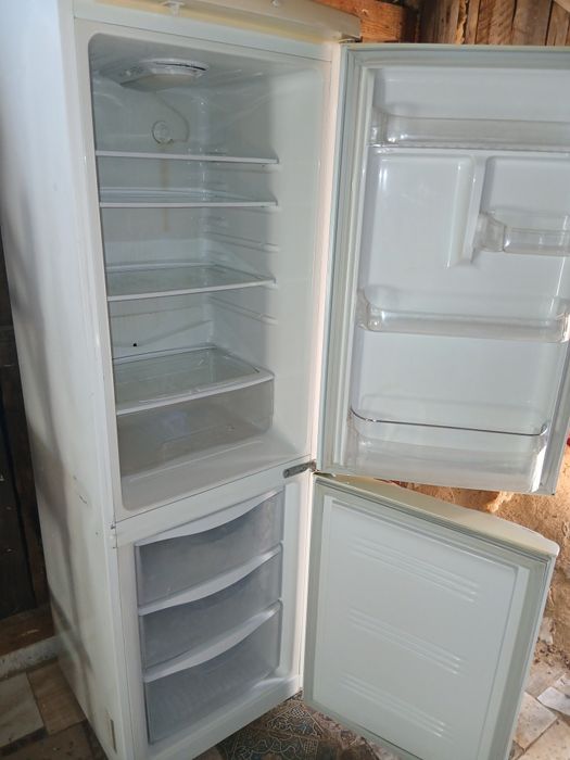 Продам холодильник