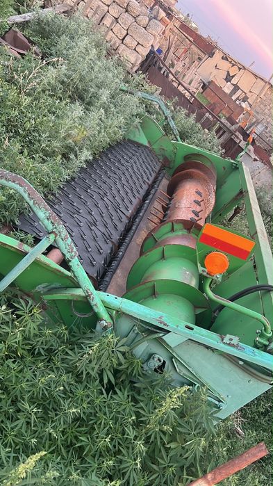 Продам подборщик джон дир
